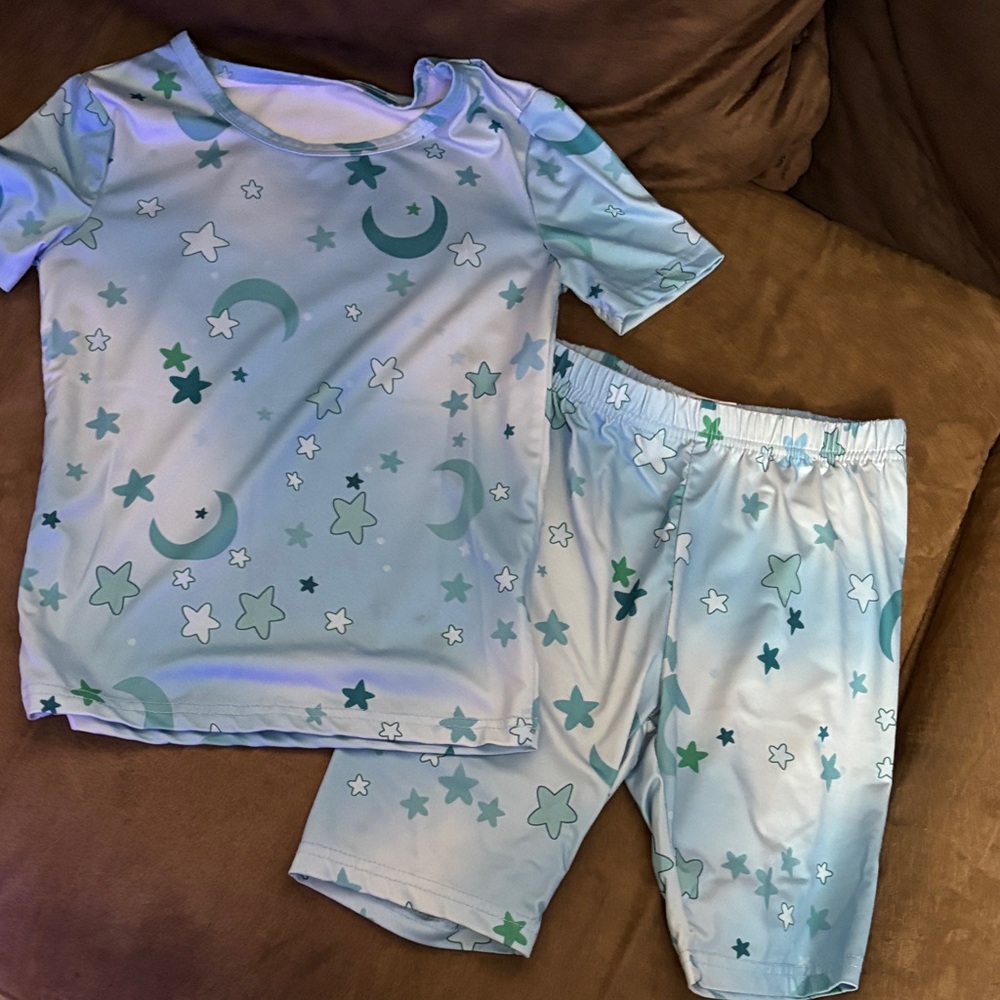 SHEIN Blue and Green Starry Kids Pajama Set